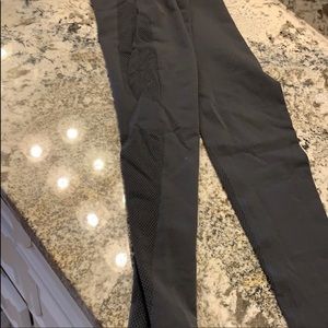 Lululemon gray yogas